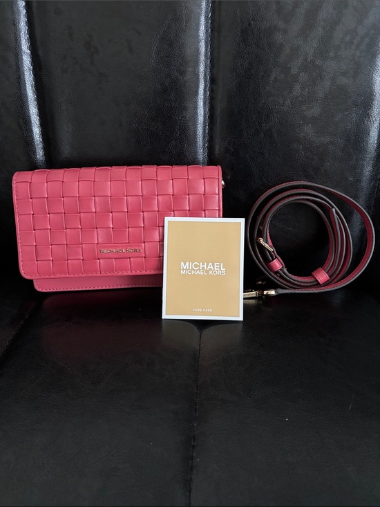 Michael Kors Handbags - Michael Kors Pink Convertible Crossbody Wallet